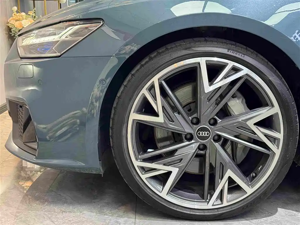 Audi A7L 2023 — фото 19