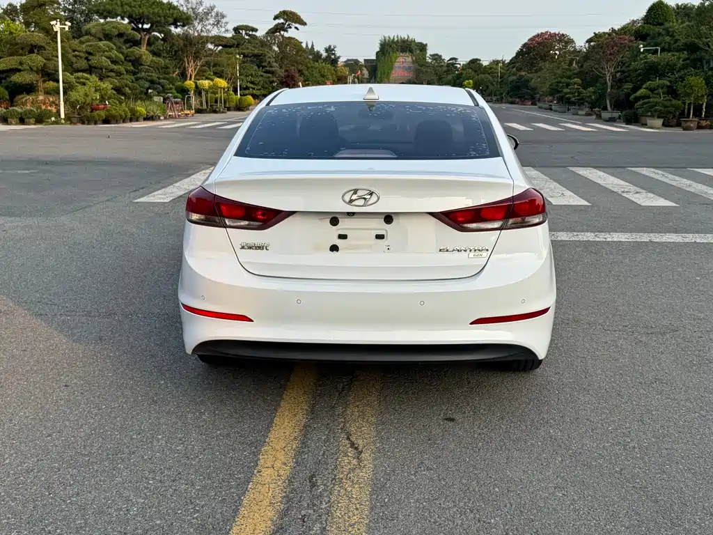 Hyundai Celesta 2016 — фото 11