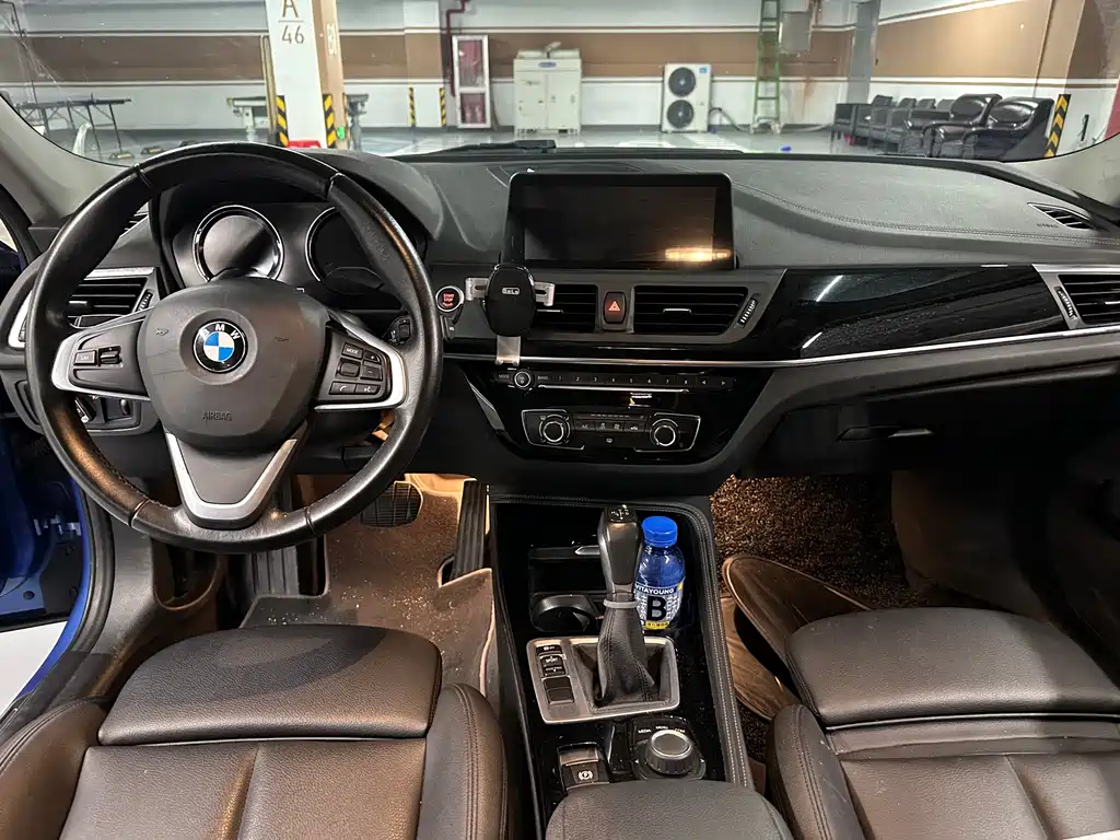 BMW 1 Series 2018 — фото 9