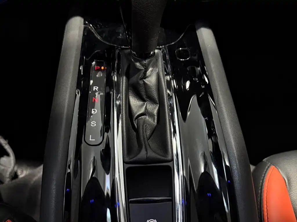 Honda Vezel 2022 — фото 13