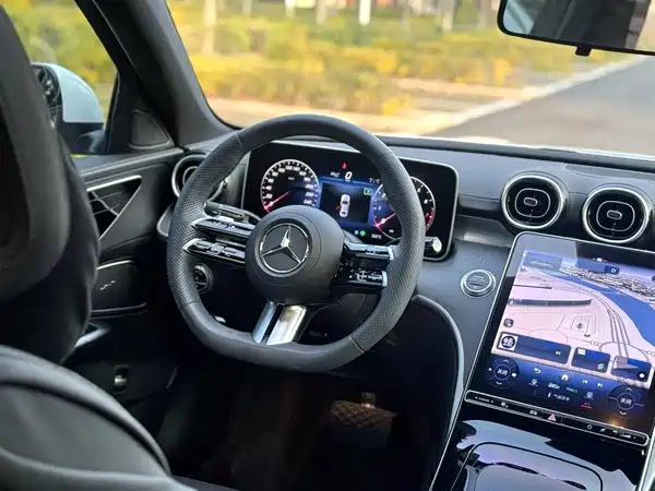 Mercedes-Benz C-Class 2024