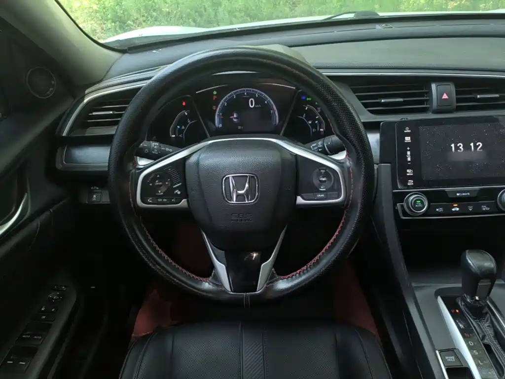 Honda Civic 2018 — фото 11