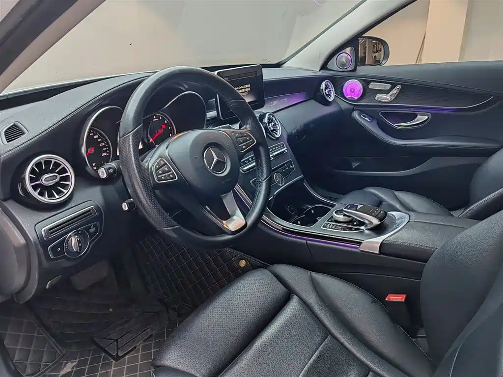 Mercedes-Benz C-Class 2018 — фото 18