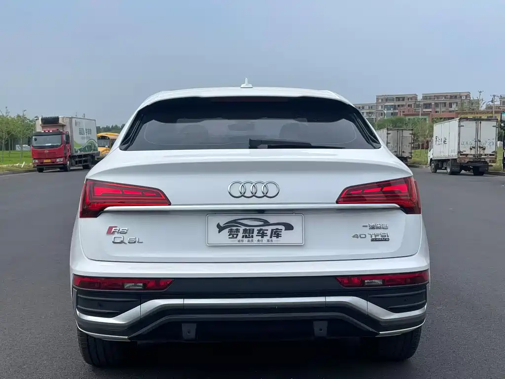 Audi Q5L Sportback 2021 — фото 8