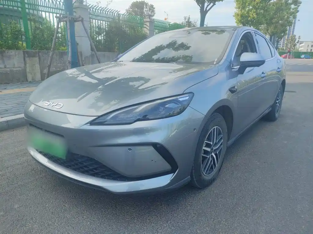 BYD Seal 05 DM-i 2025 — фото 1