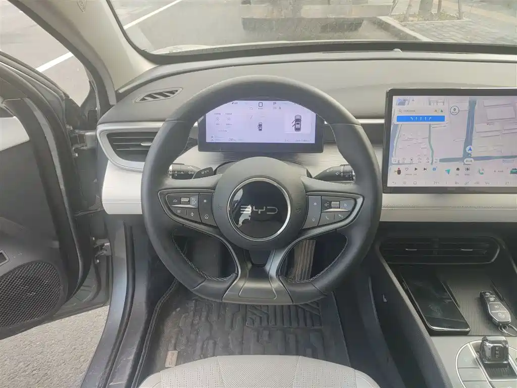 BYD Seal 05 DM-i 2025 — фото 11