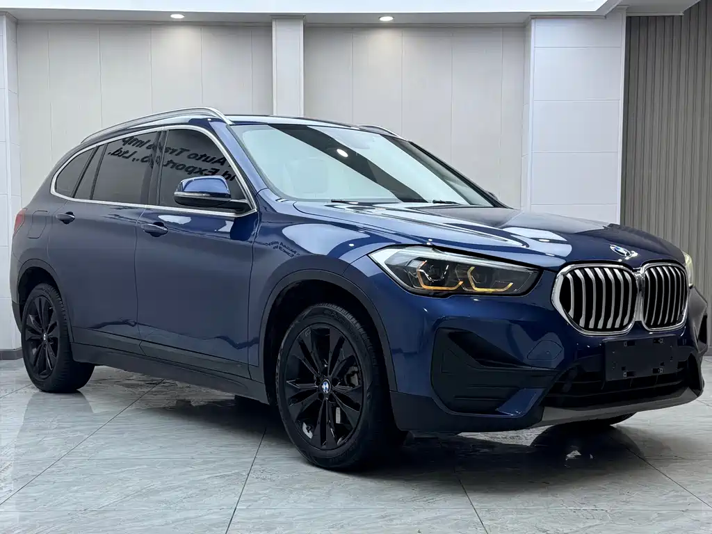BMW X1 2021 — фото 3