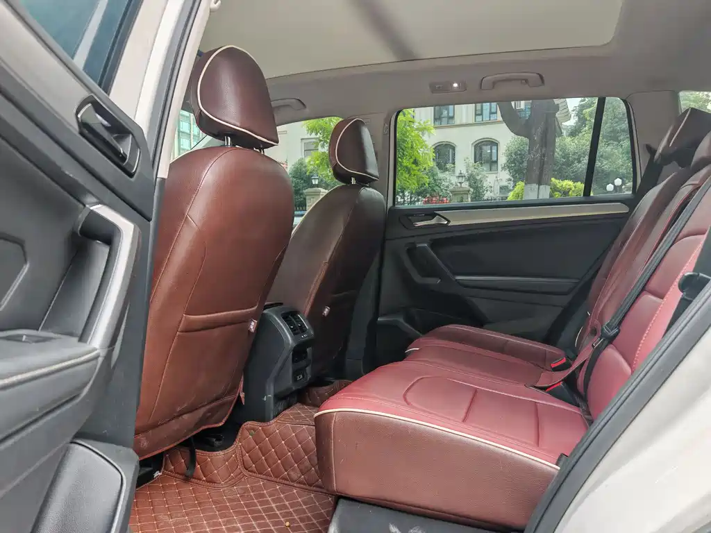 Volkswagen Tiguan L 2018 — фото 8