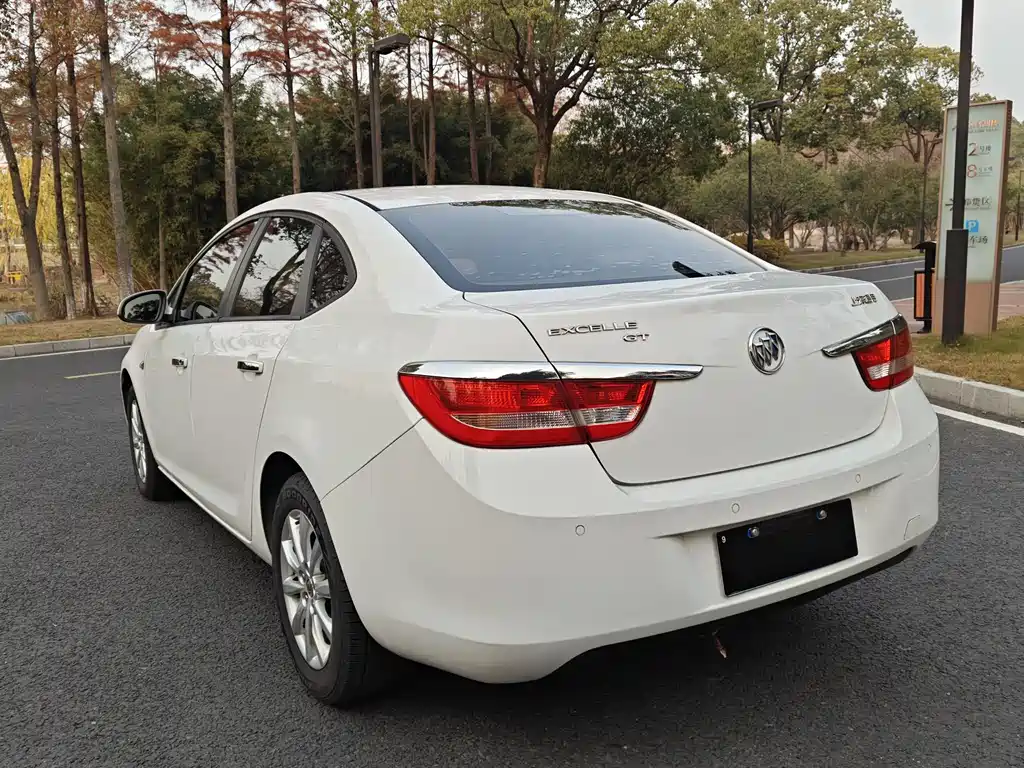 Buick Excelle 2013