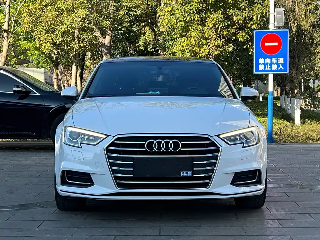 Audi A3 2021 — фото 2