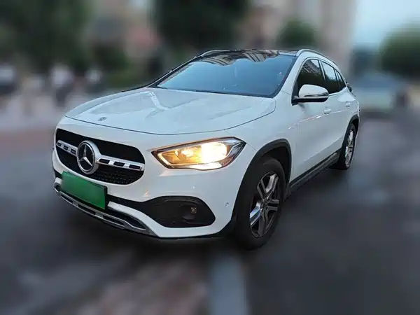 Mercedes-Benz GLA 2021