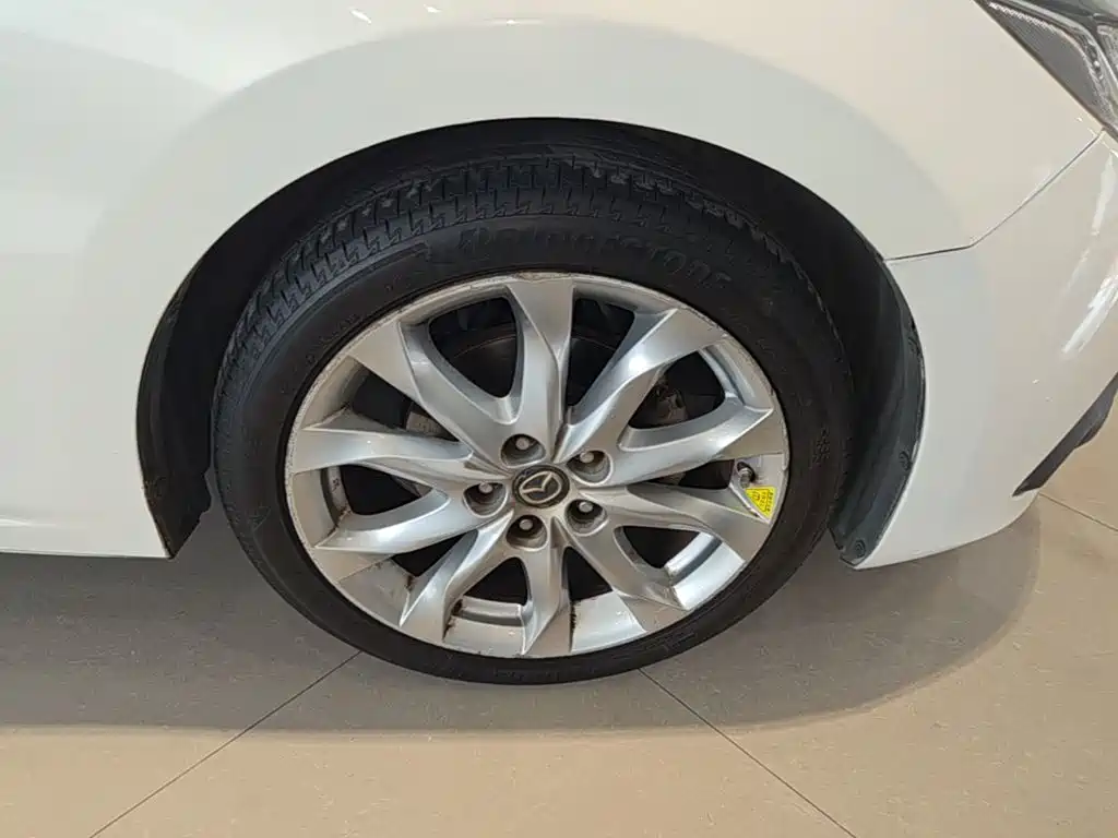 Mazda 3 Axela 2015 — фото 14