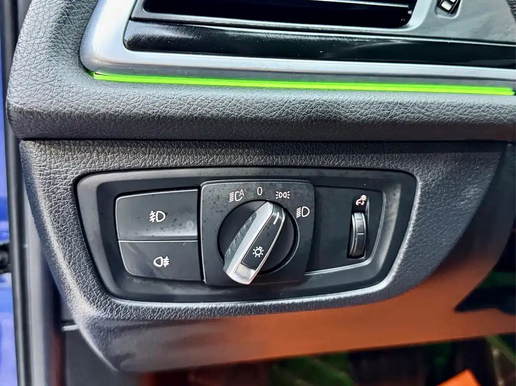 BMW 1 Series 2019 — фото 12