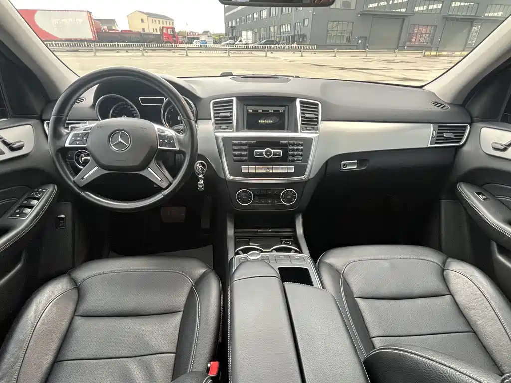 Mercedes-Benz M-Class 2014 — фото 27