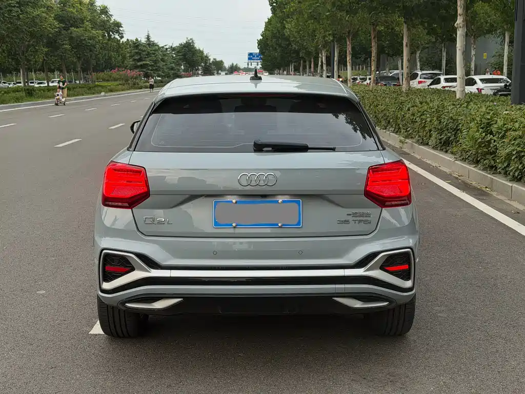 Audi Q2L 2022 — фото 13