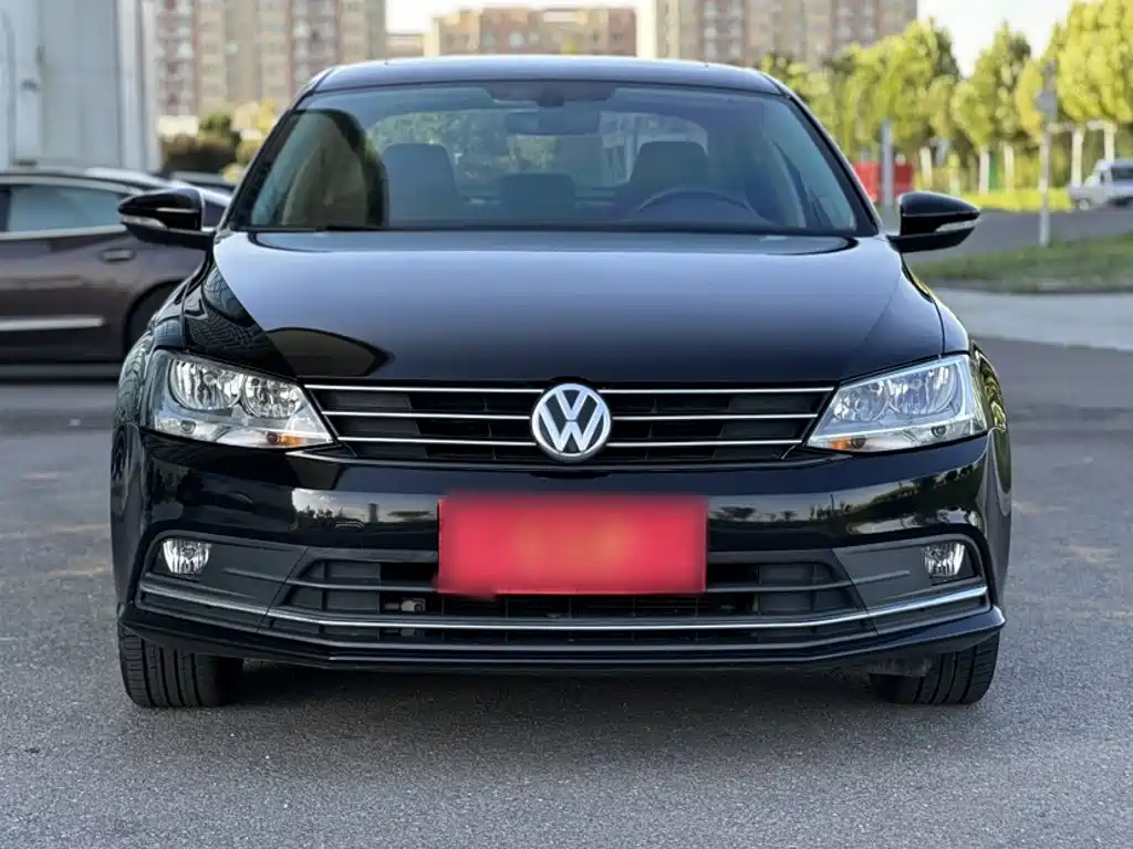 Volkswagen Sagitar 2018