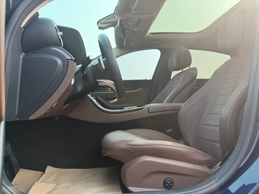 Mercedes-Benz E-Class 2019 — фото 21