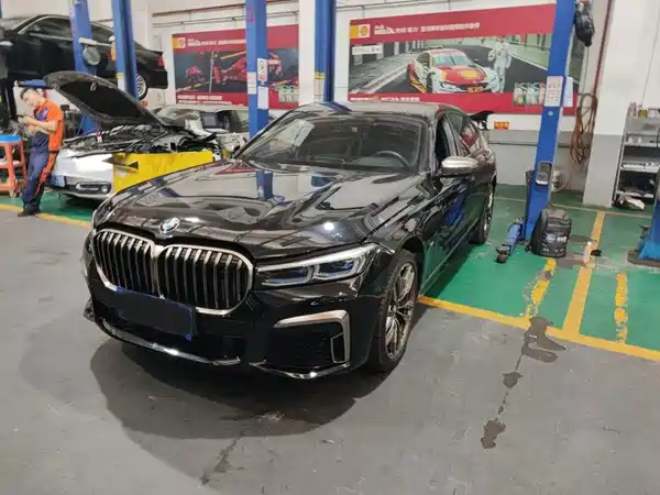 BMW 7 Series 2021