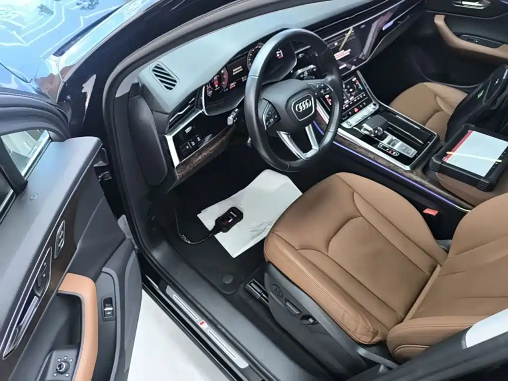 Audi Q7 2021 — фото 16