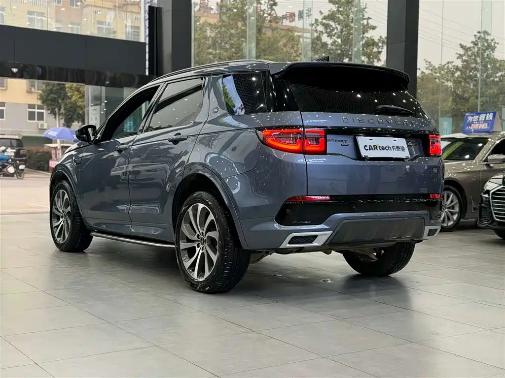 Land Rover Discovery Sport 2023 — фото 7