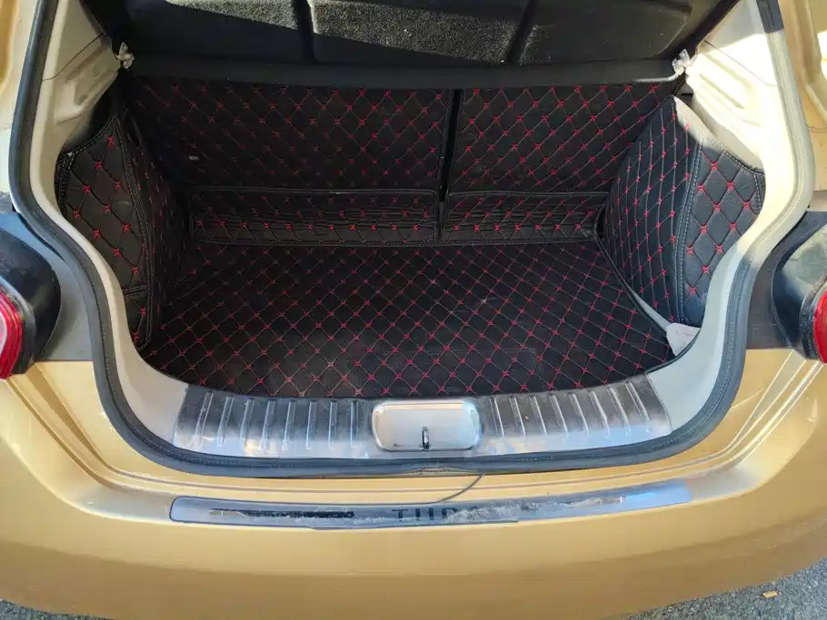 Nissan Tiida 2013