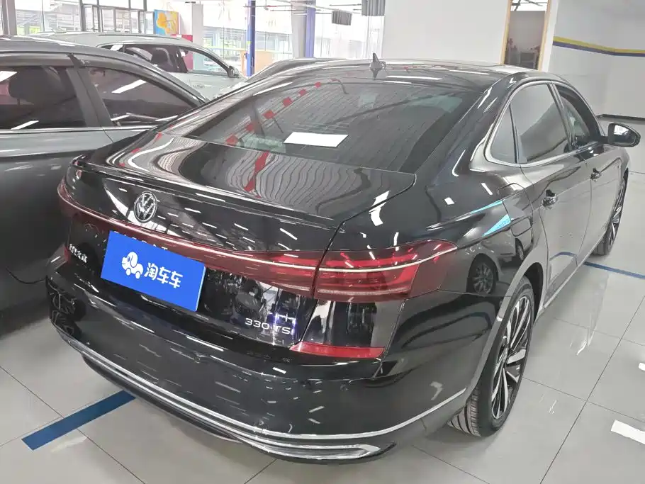 Volkswagen Passat 2022