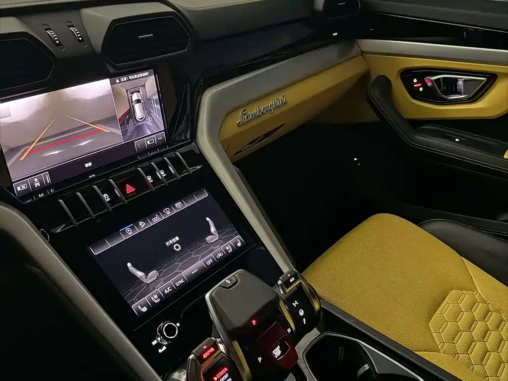 Lamborghini Urus 2019 — фото 8