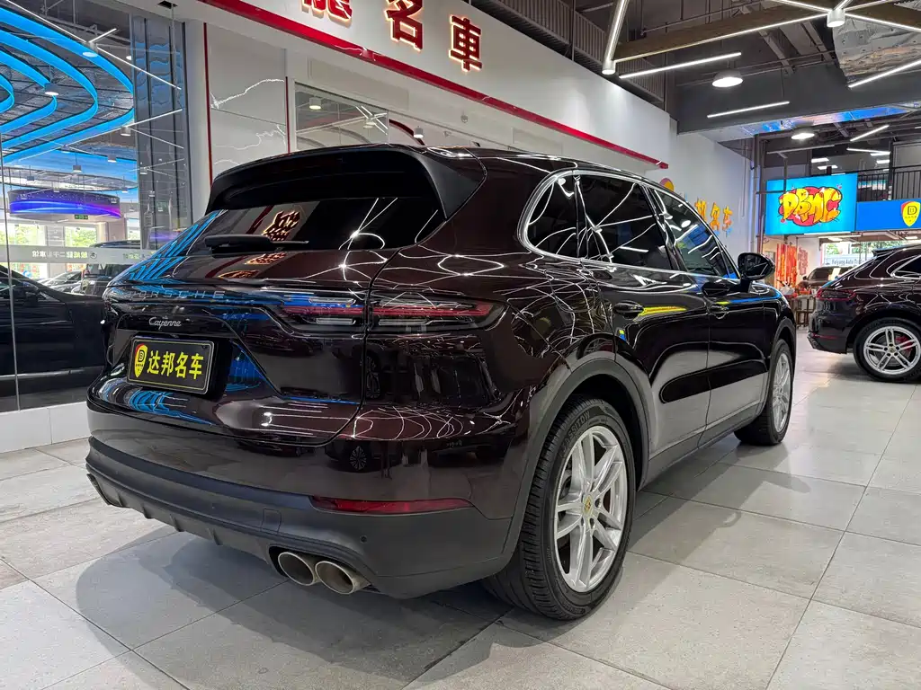 Porsche Cayenne 2020 — фото 17