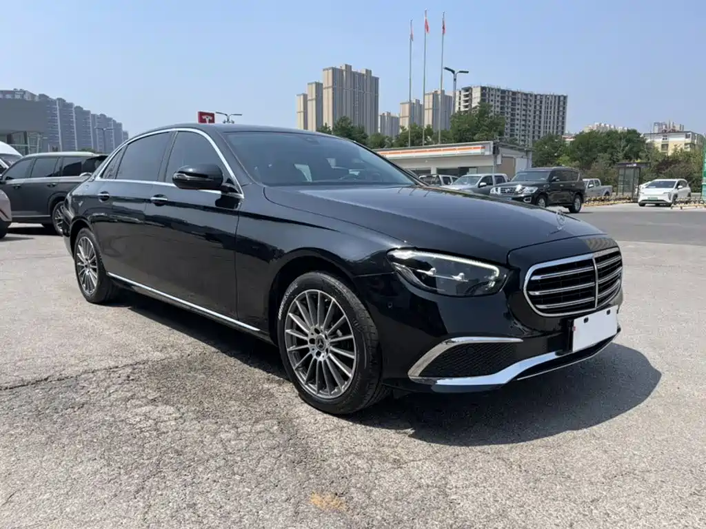Mercedes-Benz E-Class 2021 — фото 11