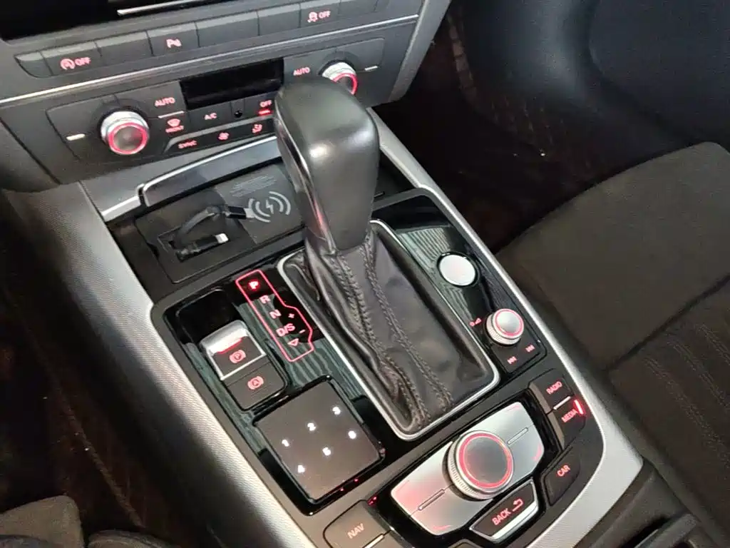 Audi A6 2018 — фото 14