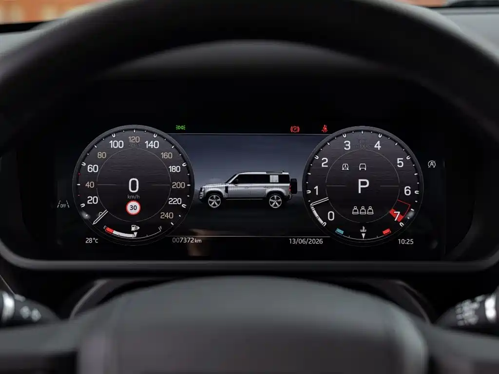 Land Rover Defender 2024 — фото 13