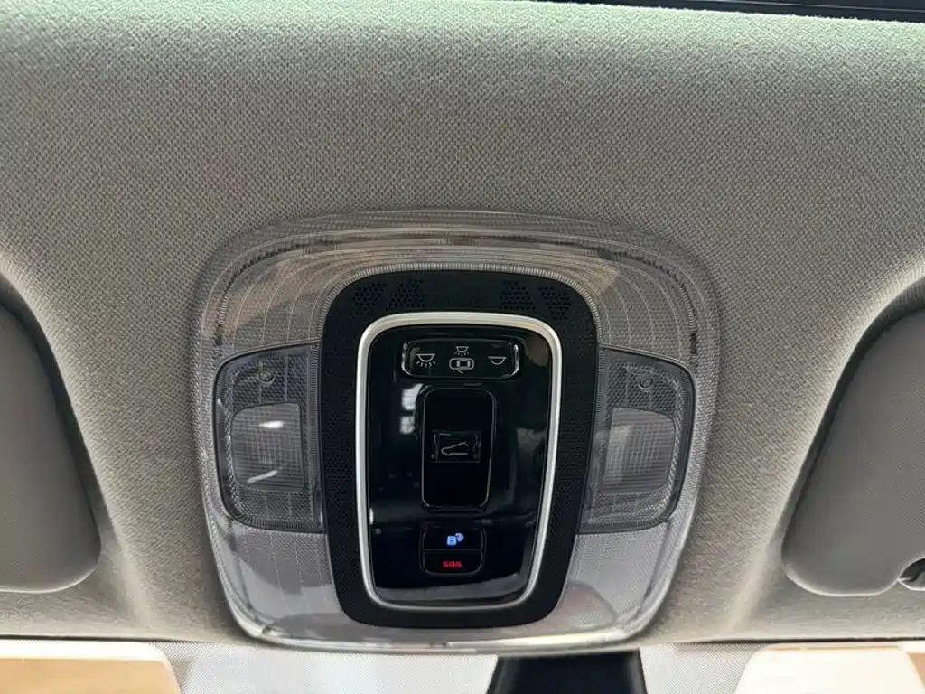 Hyundai Elantra 2022 — фото 14