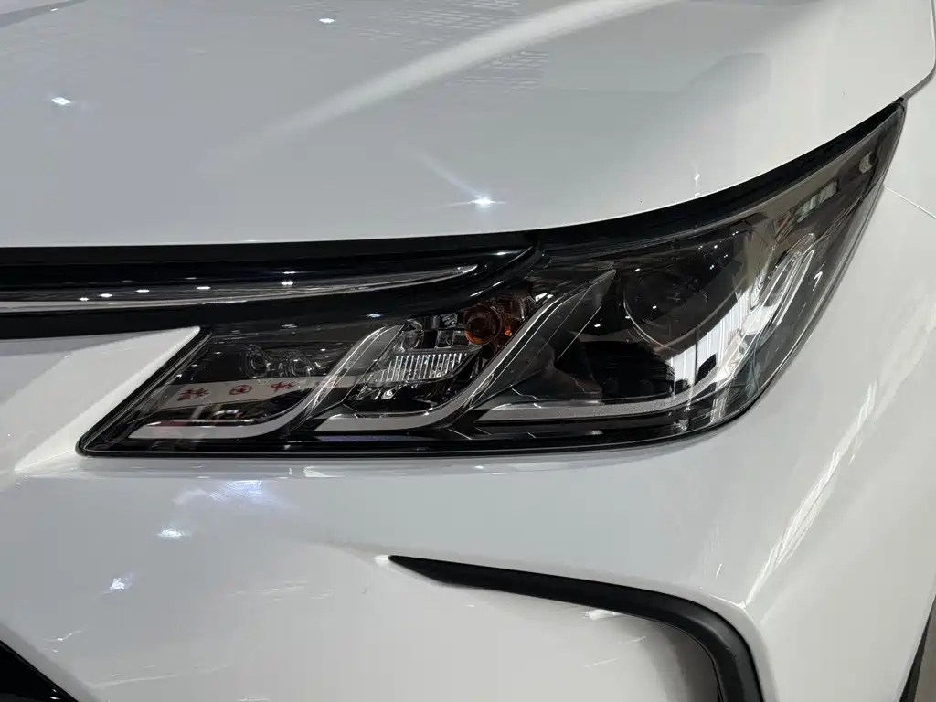 Toyota Corolla 2022 — фото 4