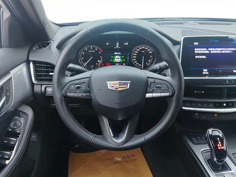 Cadillac CT5 2022 — фото 15