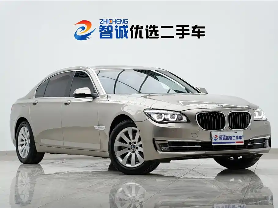 BMW 7 Series 2015 — фото 36