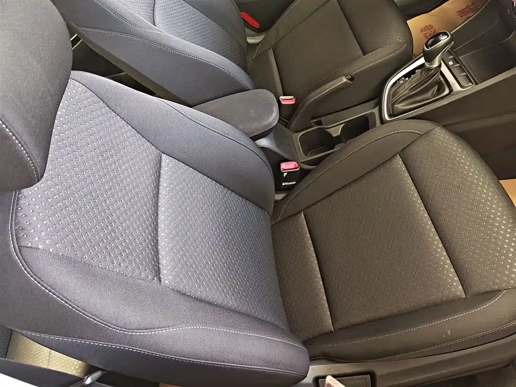 Hyundai Elantra 2020 — фото 20