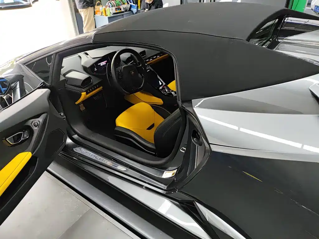 Lamborghini Huracán 2023