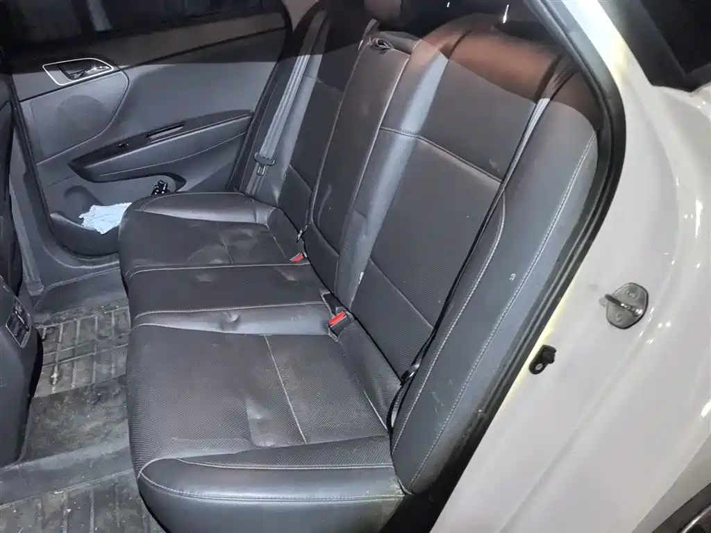 Hyundai Mistra 2015 — фото 15