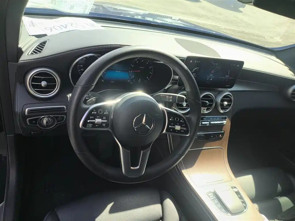 Mercedes-Benz GLC 2020 — фото 10