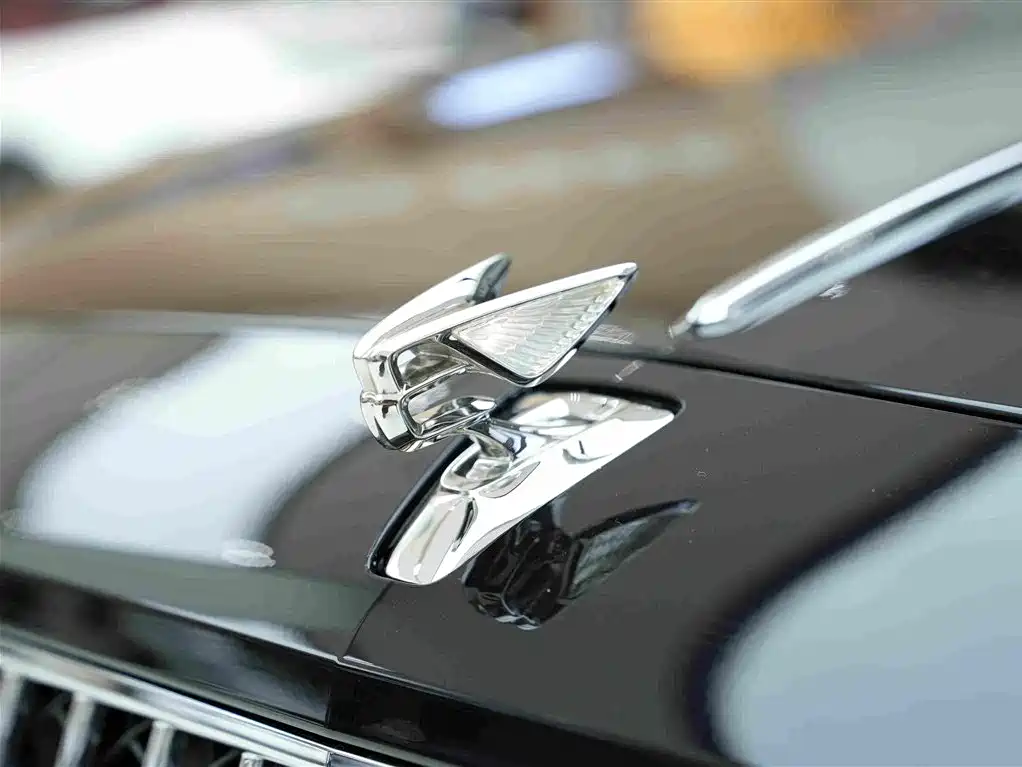 Bentley Flying Spur 2024 — фото 20