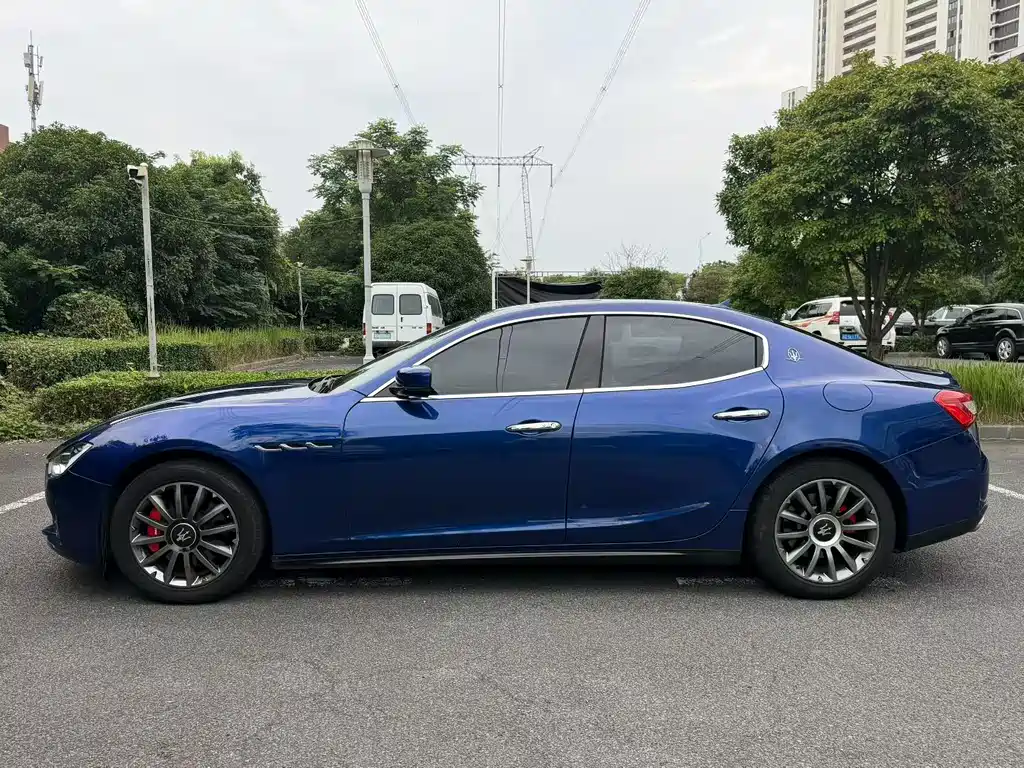 Maserati Ghibli 2017 — фото 9
