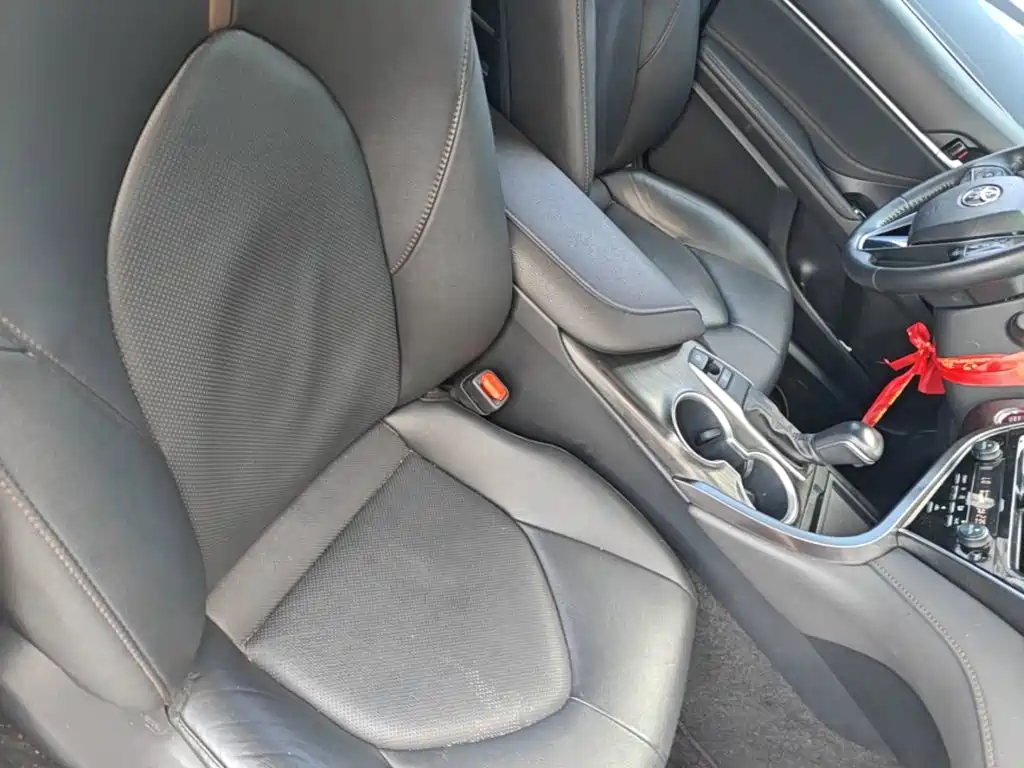Toyota Camry 2023 — фото 25