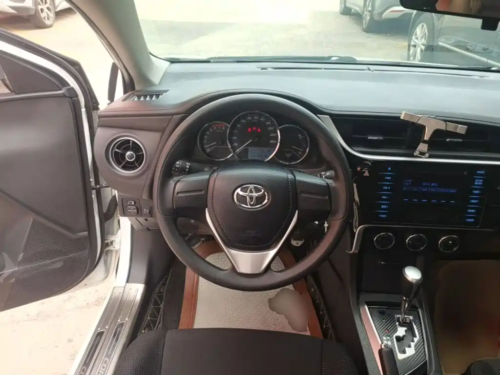 Toyota Corolla 2019 — фото 11