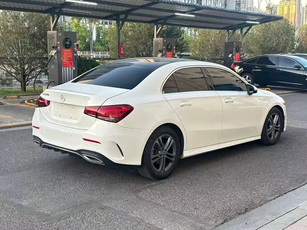 Mercedes-Benz A-Class 2021 — фото 9