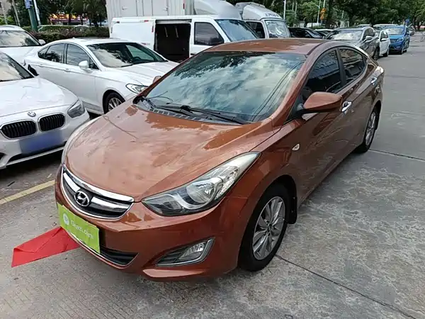 Hyundai Elantra Langdong 2015