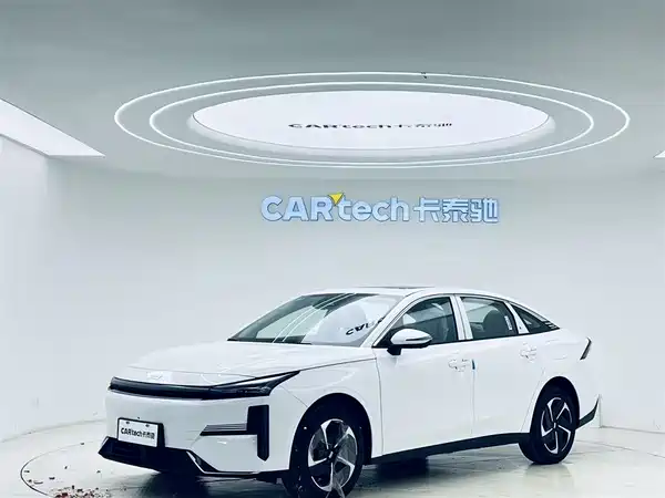 Geely Galaxy L6 2025