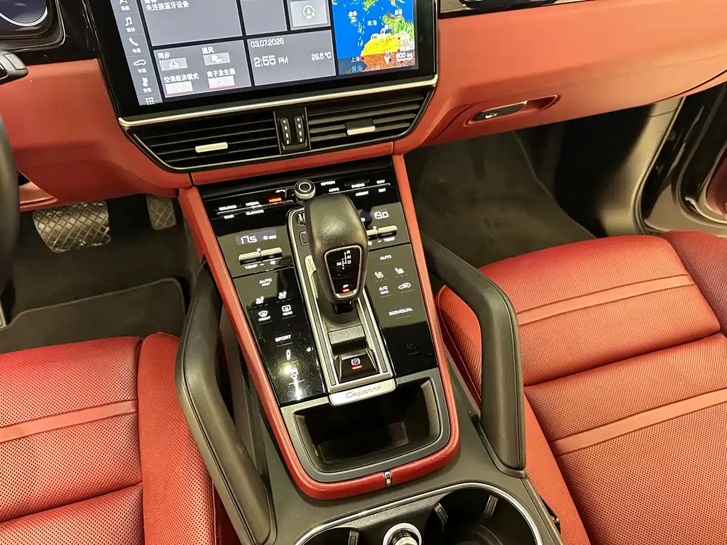 Porsche Cayenne 2019 — фото 20