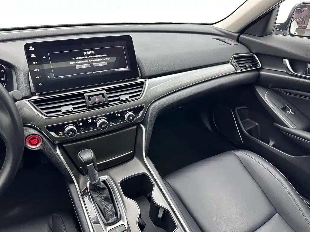 Honda Accord 2023 — фото 14