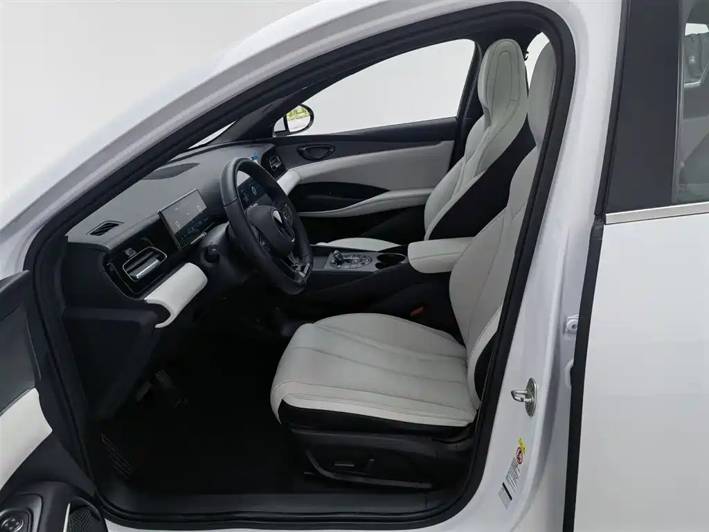 BYD Seal 06 2025 — фото 10