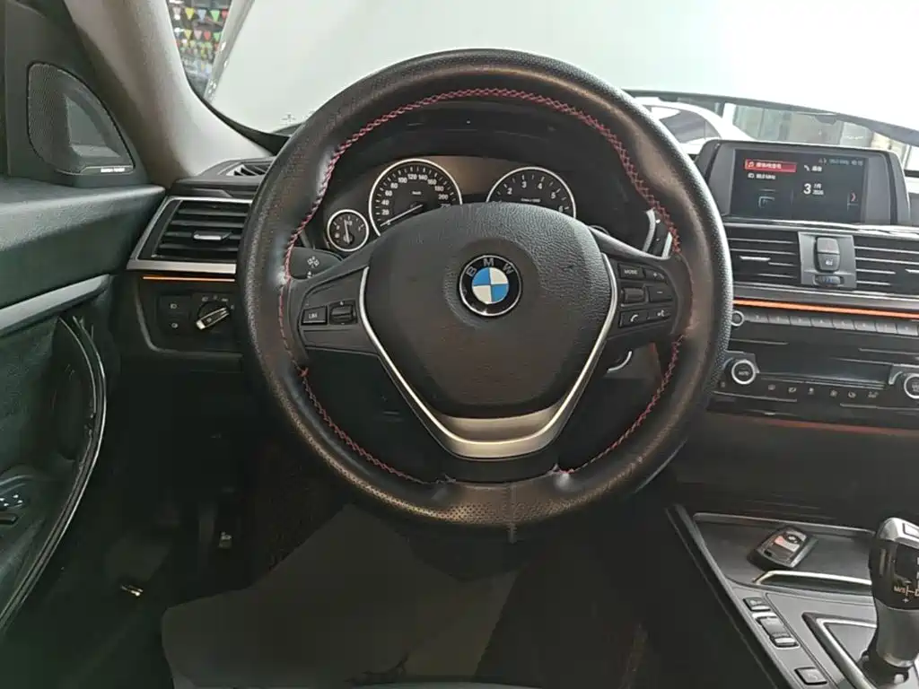 BMW 3 Series GT 2018 — фото 11
